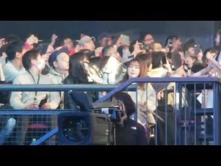 200118 sakura & nako hkt48 concert