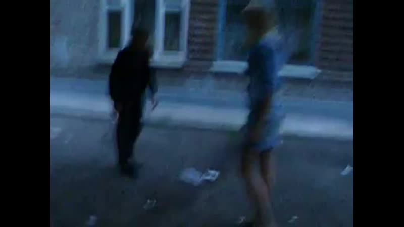 Школой porn video – Оголтельцы за школой творят незнамо чо