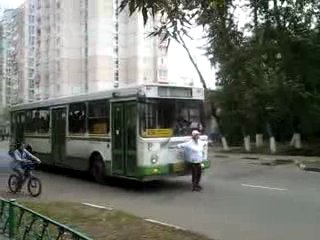 И коня на скаку остановит ёпть