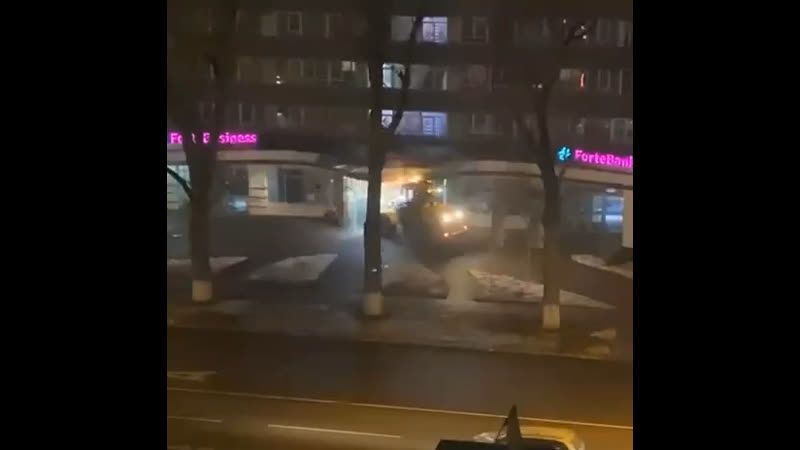 Мародёры потрошат банки