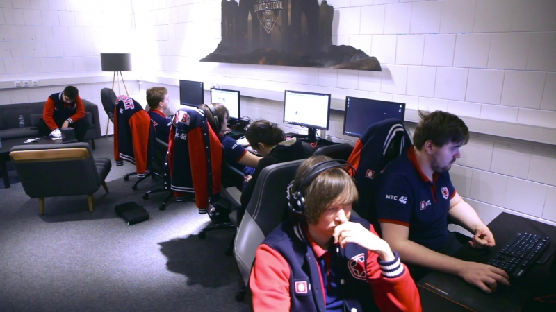 Разминка gambit lol перед вторым туром mid season invitational