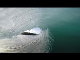 Dusty paynes double barrel at honolua bay