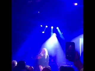 Zara perfroming «wts» at cb tour, atlanta, 17 04 17