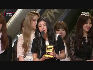 181214 mnet mama in hong kong win "asian new artist"