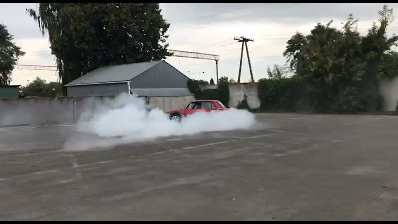 Турбо жига носится как проститутка