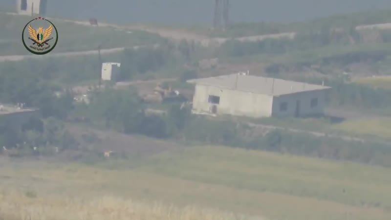 Боевики группирои "джейш аль наср" танк т 72а саа в районе горы завиях на севере хамы