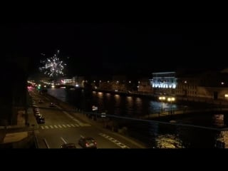 Вечер фонтанка спонтанный салют