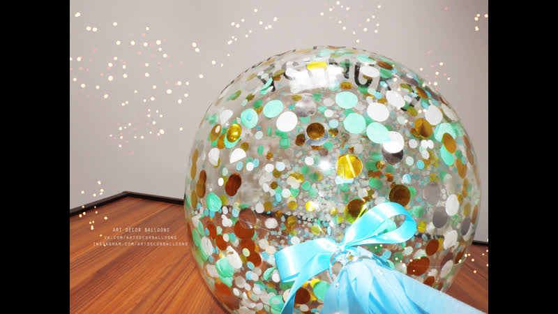 Deco bubble with blue confetti by art decor balloons