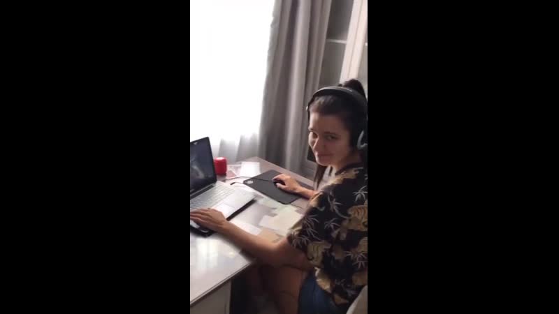 Александра зотова (джилл валентайн) играет в ремейк resident evil 3