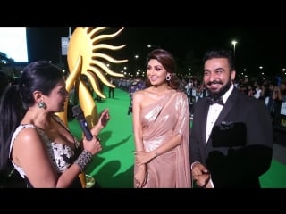 Shilpa shetty along with husband raj kundra at iifa 2017