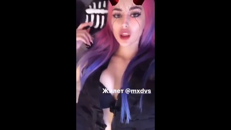 Сисястая морана батори готова к проникновению / твои блогерши