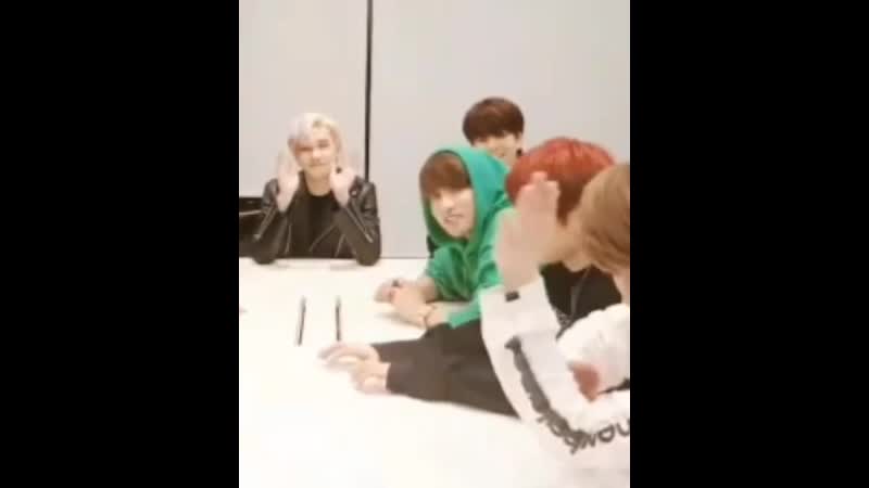 Хан джисон и его "гей"