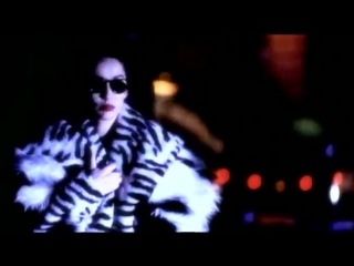 Alice cooper loves a loaded gun