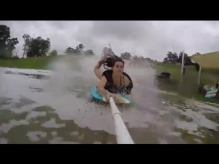 Сумасшедшая стометровая водная горка на склоне холма