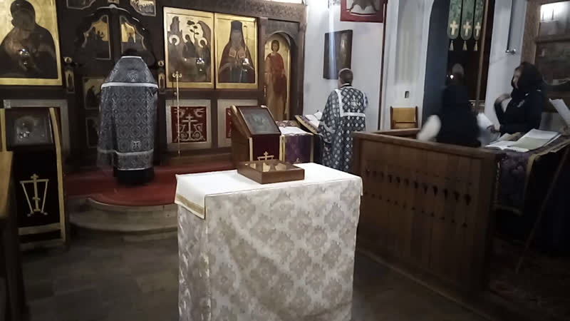 17 апреля утреня с выносом плащеницы