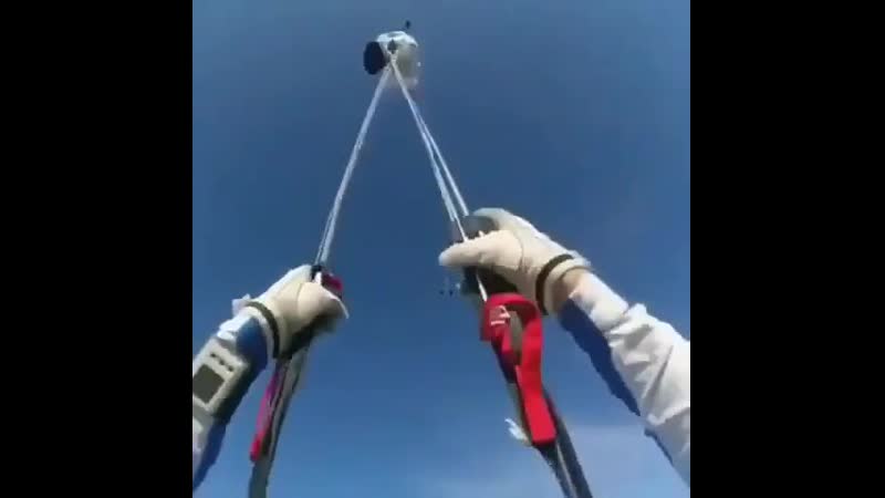 Парашют запутался в стропах