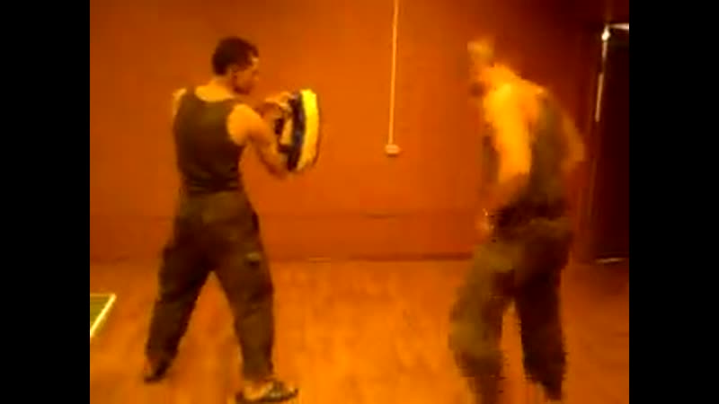 Абрам ебанулся лючил фонк дабстеп застау универ и пошел пиздить воздух но воздух умнее таджика поэтому абрам позвал братанчи