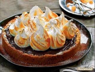 Пряный шоколадный тарт с меренгой / spicy chocolate tart with meringue