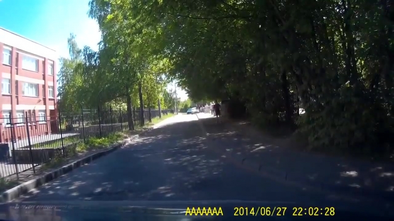 Помощник депутата идёт на таран холопов