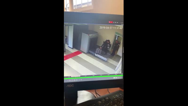 Гастарбайтер впервые увидел сканер