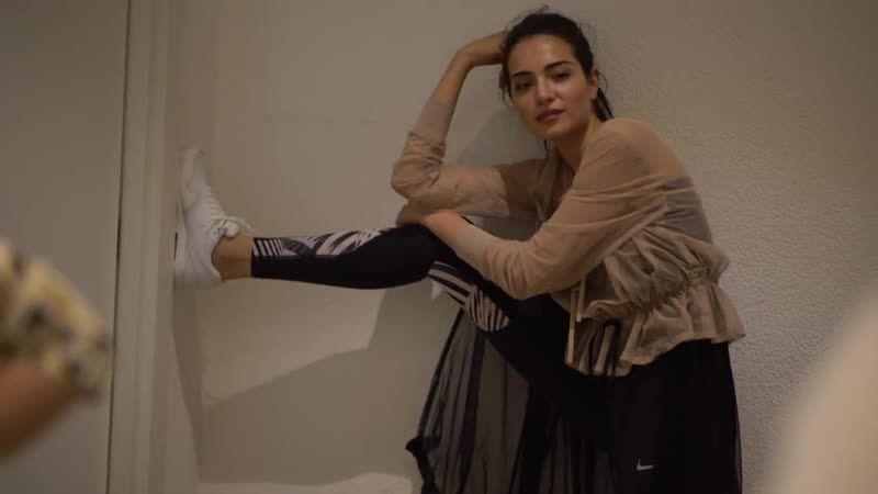 Melisa aslı pamuk backstage