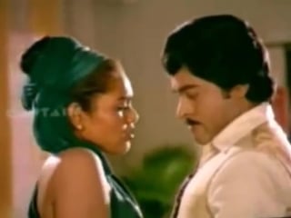 Chingari ko chumo toh jaloge chiranjeevi, silk smita taqatwala bollywood sexy song