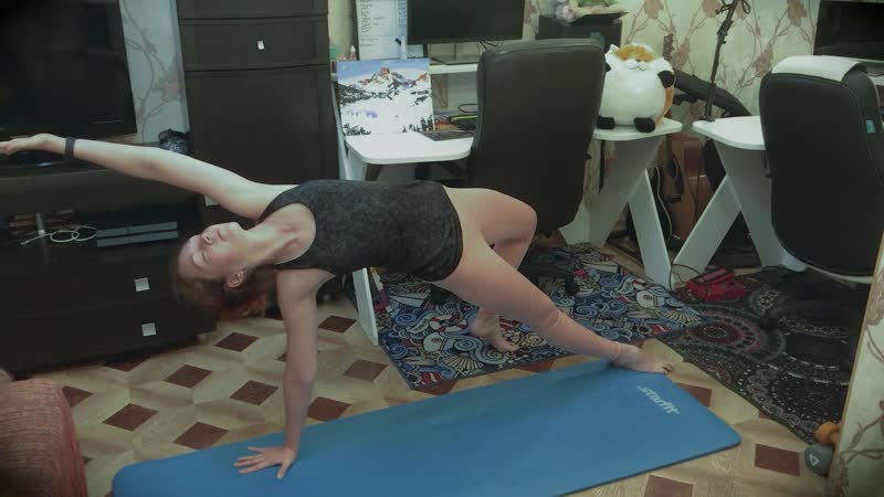 Укрепляем ягодицы и корпус небольшая виньяса флоу йога