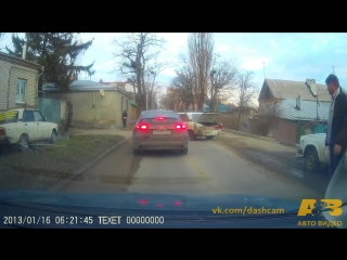 Вроде взрослый мужык