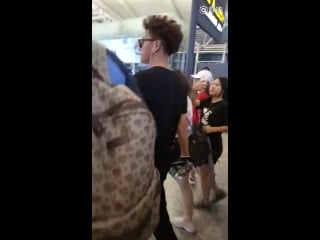 [fancam] 170607 guangzhou airport @ ztao