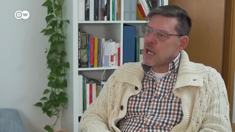 [dw на русском] внук коменданта освенцима рудольфа хёсса "моя бабушка считала концлагерь своим раем"