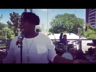 Alex newell on instagram "i'm sooo obsessed with this show!!! #tbt @dreamlovedefine soo proud of these girls i sound awful but