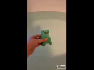 Froggy chair bathbomb