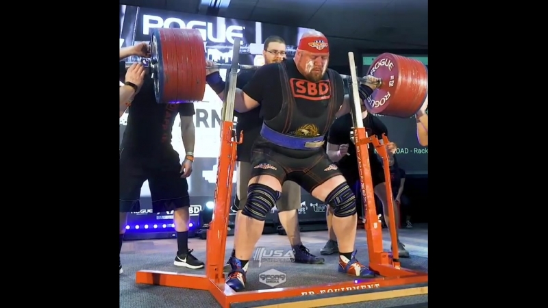 Блейн самнер приседает 515