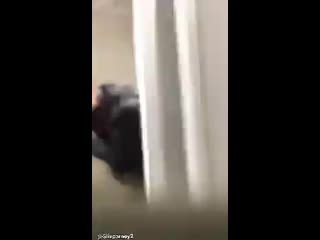 Запалил пацанов в туалете