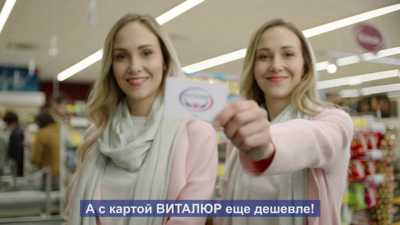 Удивительные совпадения двух близняшек!