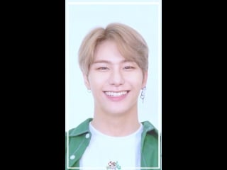 Eye contact with seungsik (victon)