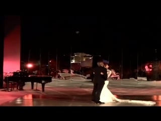 Kim kardashian and kanye wests first wedding day dance