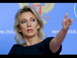 Live russlands aussenamtssprecherin maria sacharowa gibt wöchentliche pressekonferenz