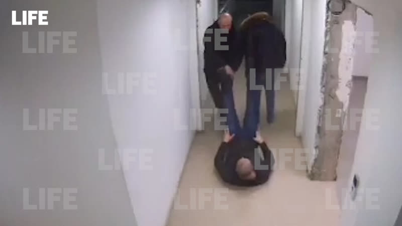 Избили и пытались молодые как из сотрудника чоп выбивали увольнение