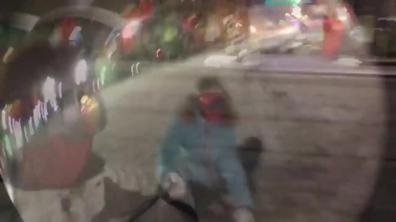 19 летние екатеринбуржцы прокатились на покрышке, прицепленной к автомобилю