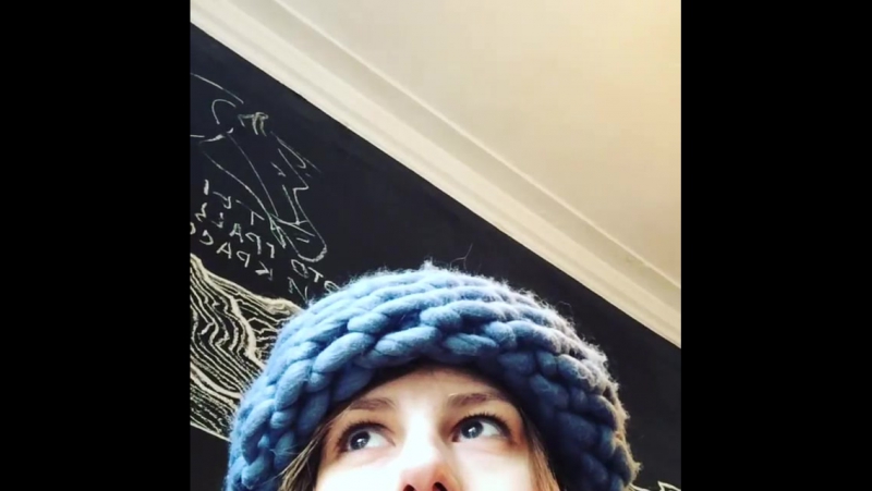 Манатки говорю собирай и вали