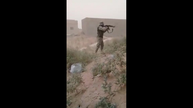 Видео боев просирийского подразделения “лива аль бакир” с боевиками исламского государства в районе нефтенасосной станции т2