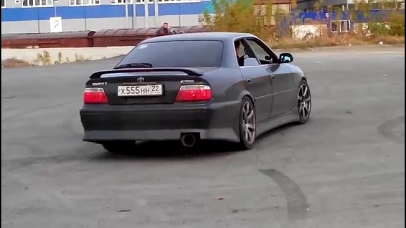 Чайзер таурер в, на паркое