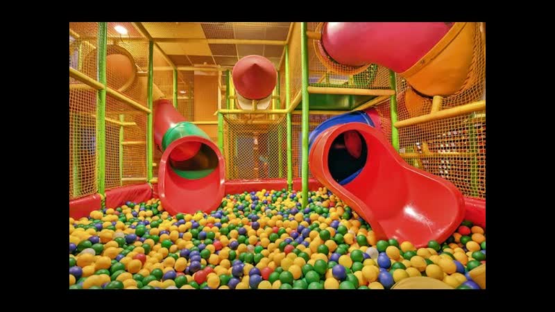 Салют из шариков и огромная 3 этажная молодые комната salute of the balls and a huge 3 storey porn