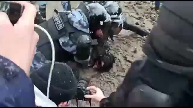 5 в москве росгвардейцы организовали для граждан оздоровительные процедуры грязевые ванны и маски