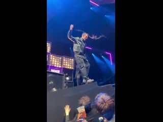 Slowthai fighting for his drunk dump dignity