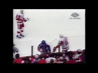 Konstantinov hits corson and knocks out the glass 5⁄5⁄96