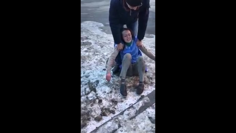 Отдай ключи, я хочу проснуться, мне надо 3 миллиона, я давно молодые