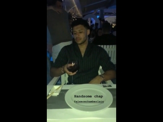 Perrie postou esse boomerang de alex no stories mtvhottest little mix