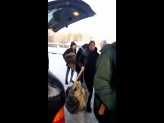 Загрузка хоккейной экипирои "зубрав"